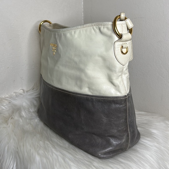 💯Authentic Prada Tote Handbag🍀 - Picture 10 of 16